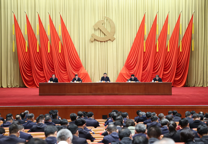 3月1日，2022年春季学期中央党校（国家行政学院）中青年干部培训班在中央党？。中共中央总书记、国家主席、中央军委主席习近平在开班式上揭晓主要讲话。 新华社记者 刘彬 摄